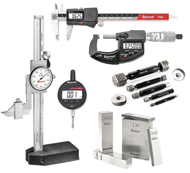 CNC torna ve imalat sürecinde hassas ölçüm aletleri ile yapılan metal parça kalite kontrolü